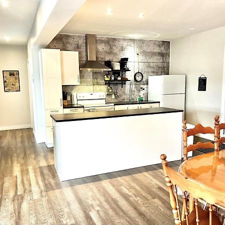 Sutton - Condo Au Coeur Du Village Luaran gambar