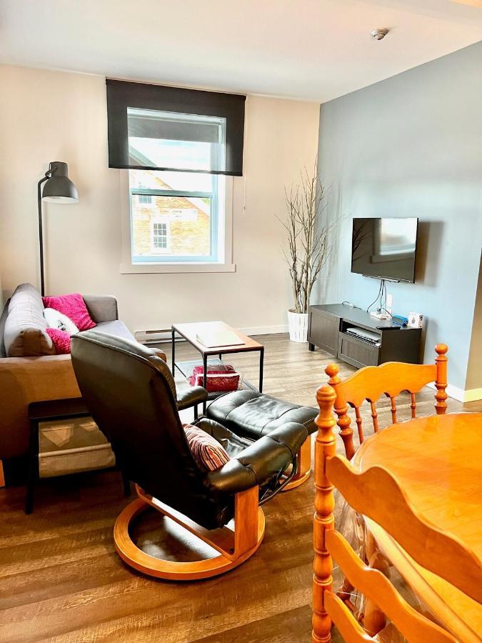 Sutton - Condo Au Coeur Du Village Luaran gambar