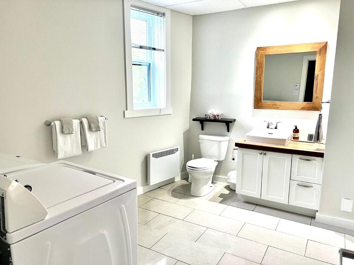 Sutton - Condo Au Coeur Du Village Luaran gambar